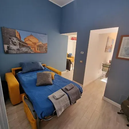 Pastel Blue House X 5 People In Corso Above Metro Montesanto * Naples