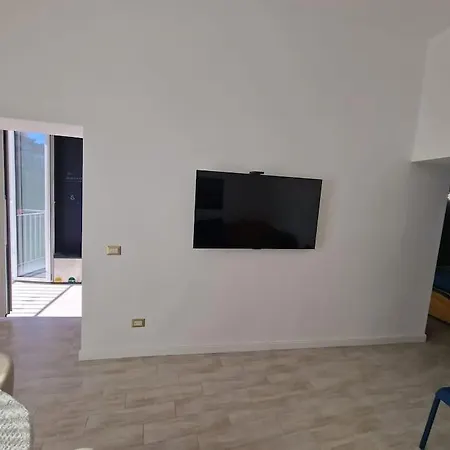 Pastel Blue House X 5 People In Corso Above Metro Montesanto Apartment Naples